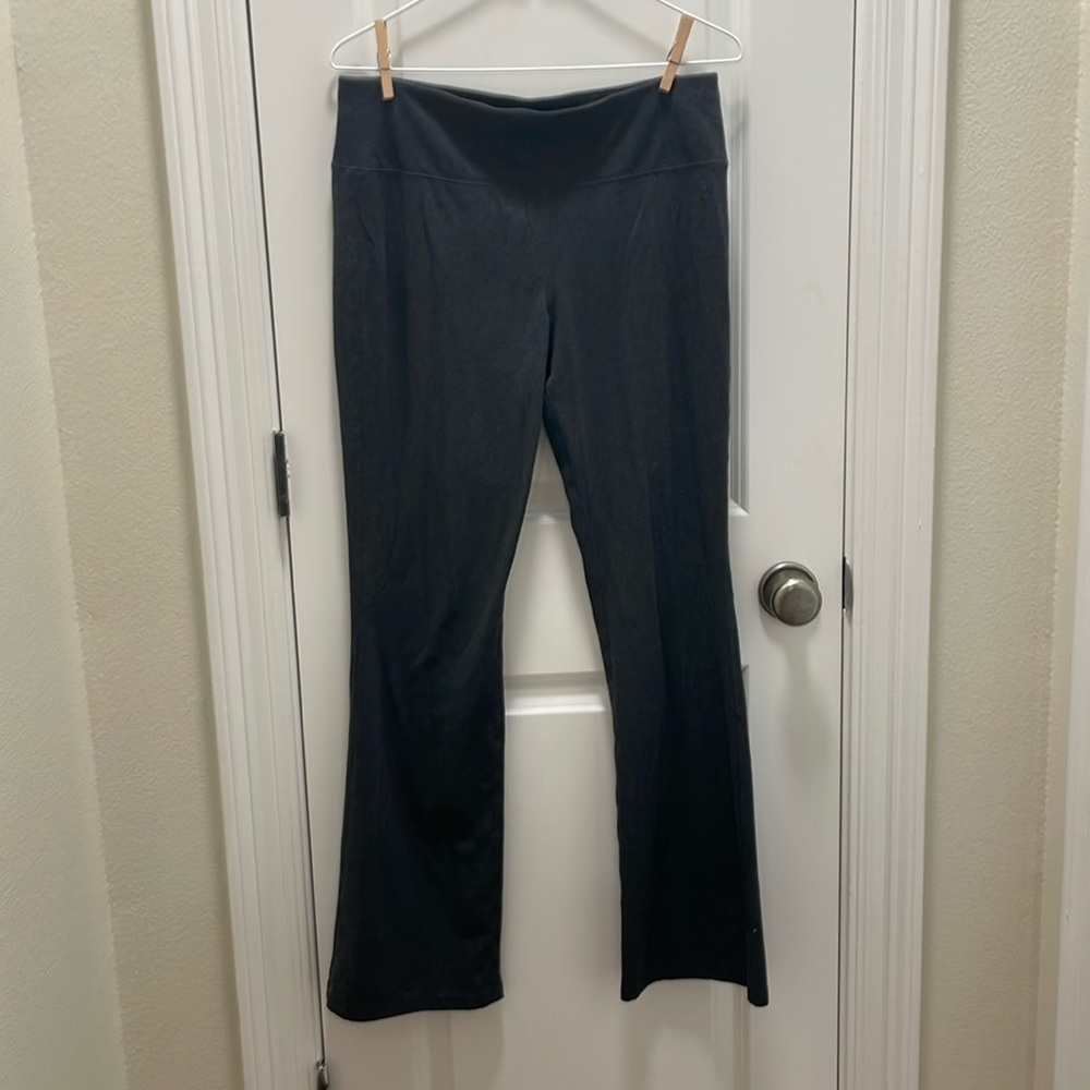 Gray knit boot leg leggings